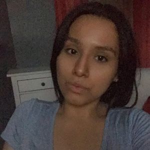 Meet your Posher, Crystal